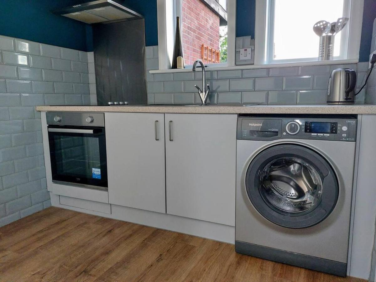 Inviting 1-Bed Apartment In Herne Bay Esterno foto
