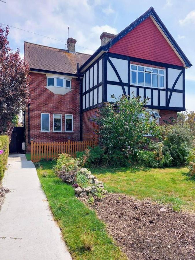 Inviting 1-Bed Apartment In Herne Bay Esterno foto