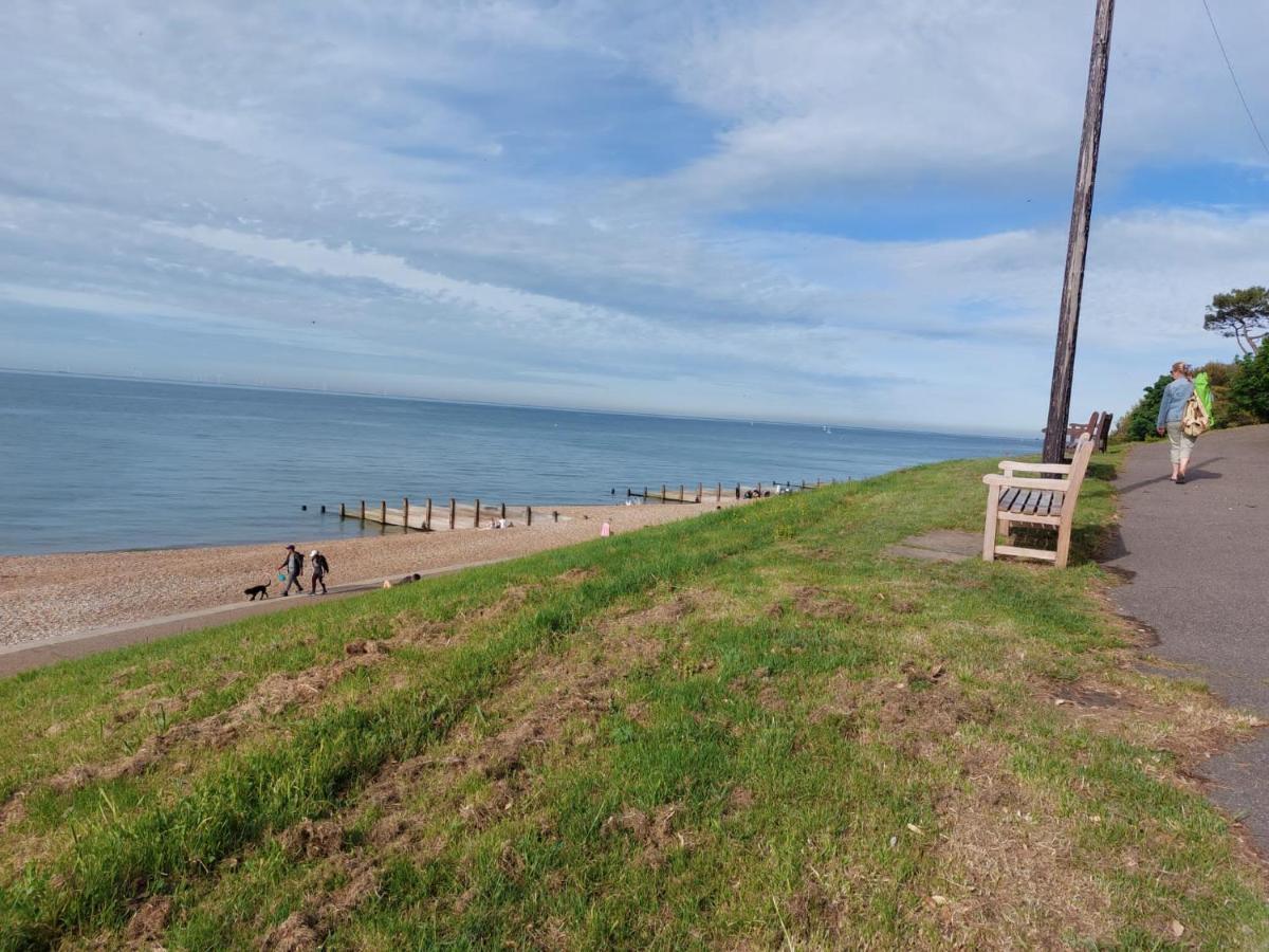 Inviting 1-Bed Apartment In Herne Bay Esterno foto