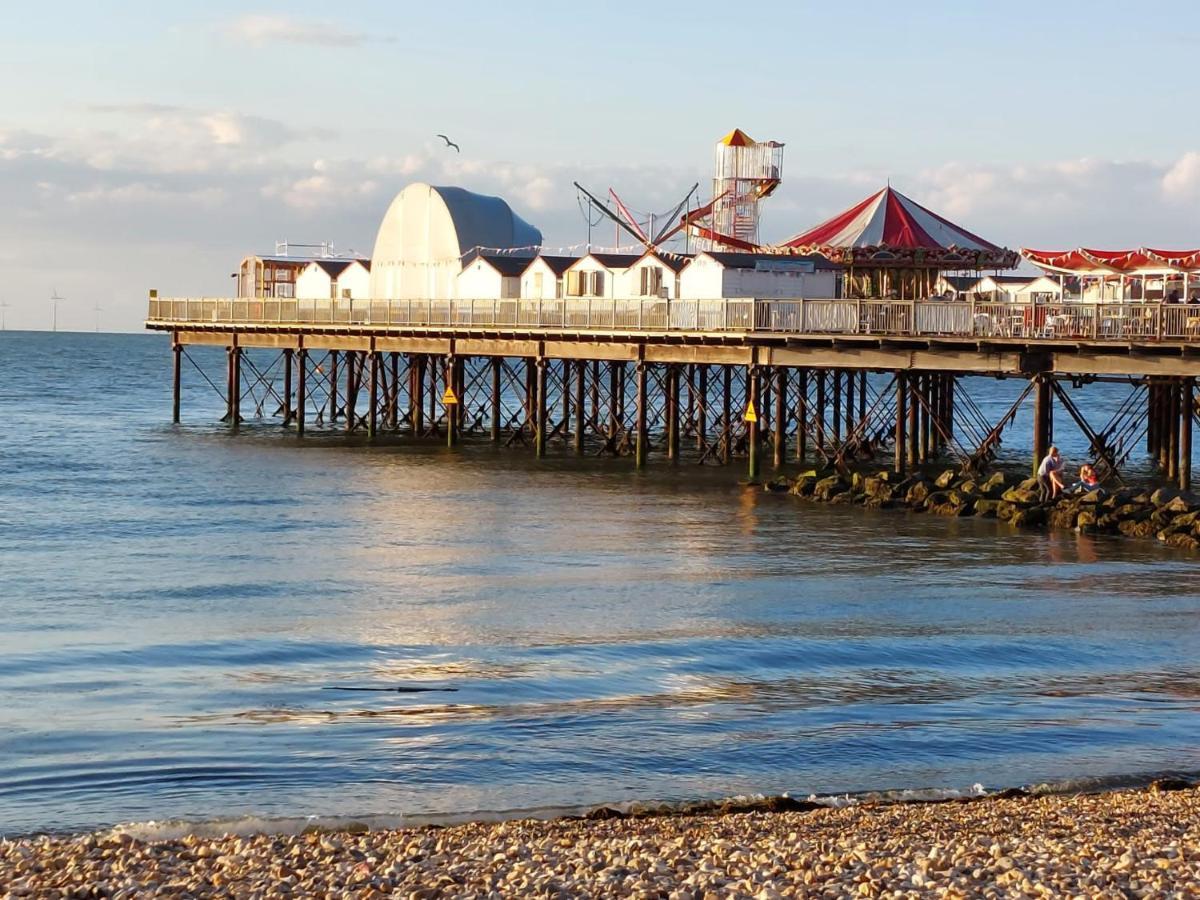 Inviting 1-Bed Apartment In Herne Bay Esterno foto