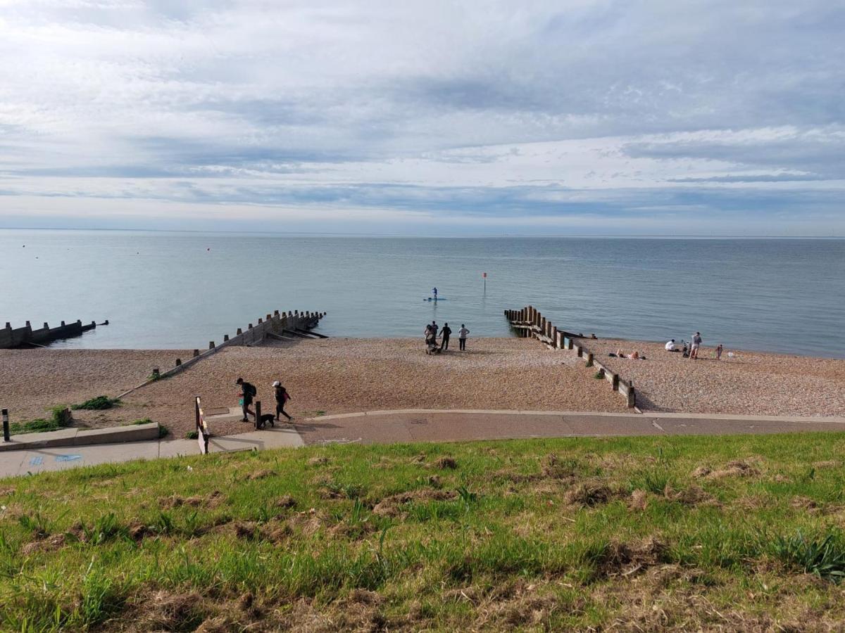 Inviting 1-Bed Apartment In Herne Bay Esterno foto