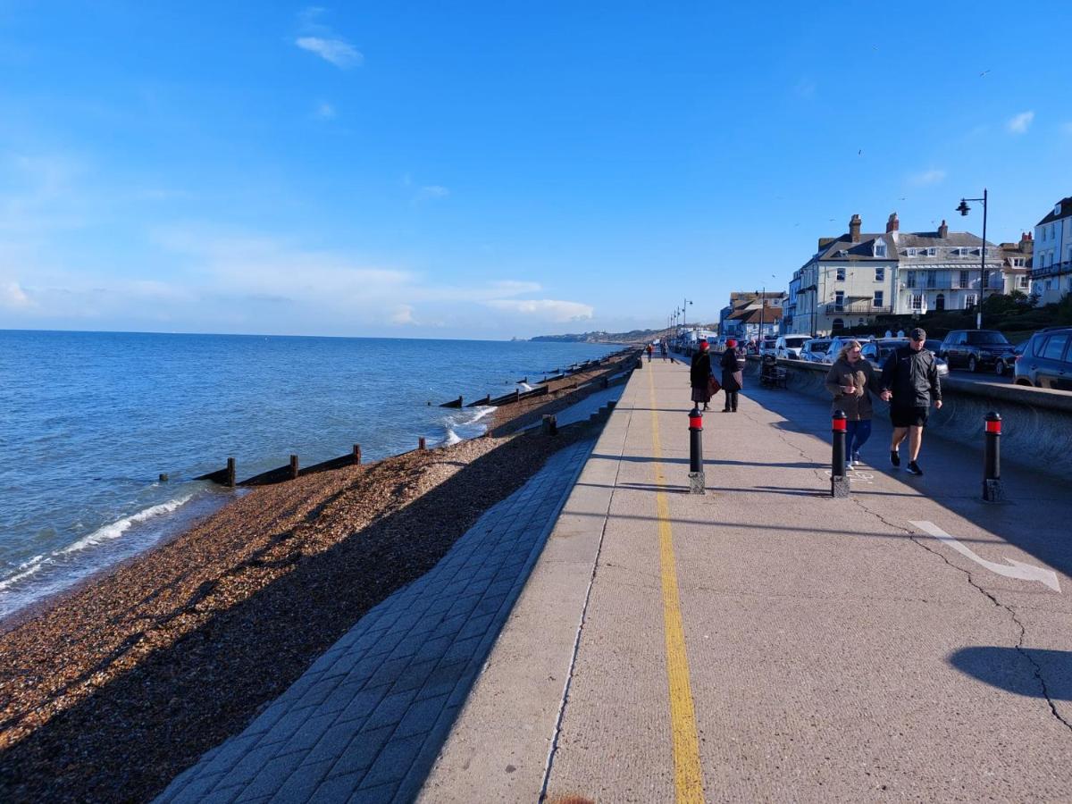 Inviting 1-Bed Apartment In Herne Bay Esterno foto